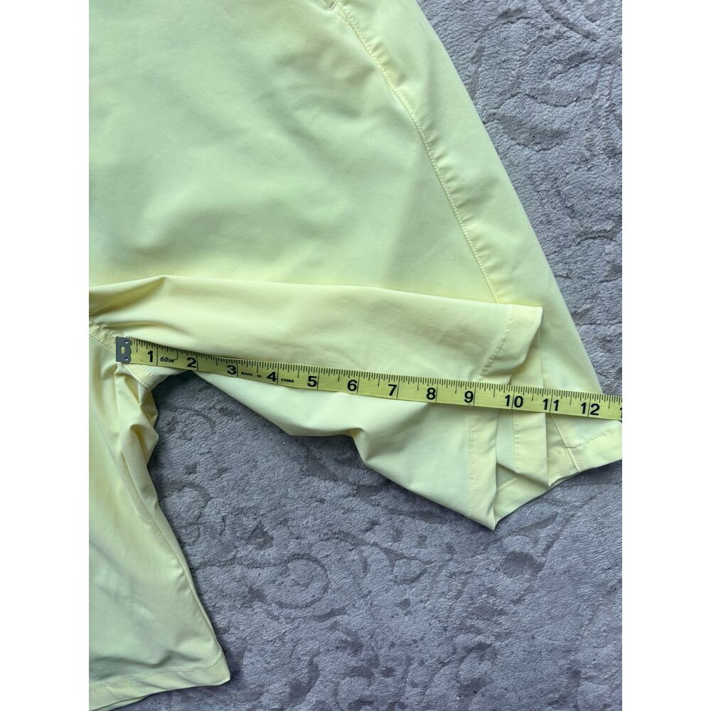 Greyson Montauk Golf Shorts Mens 34 Yellow 10 Inseam Stretch $130 - Picture 5 of 6